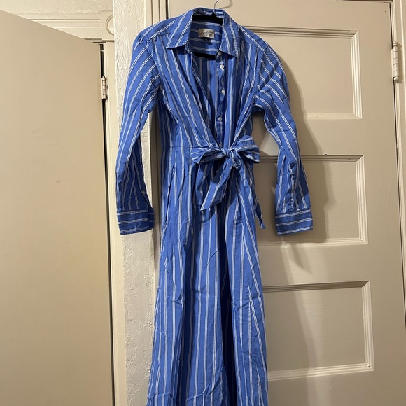 Universal Thread Dresses & Skirts - Universal thread midi shirt dress with bow